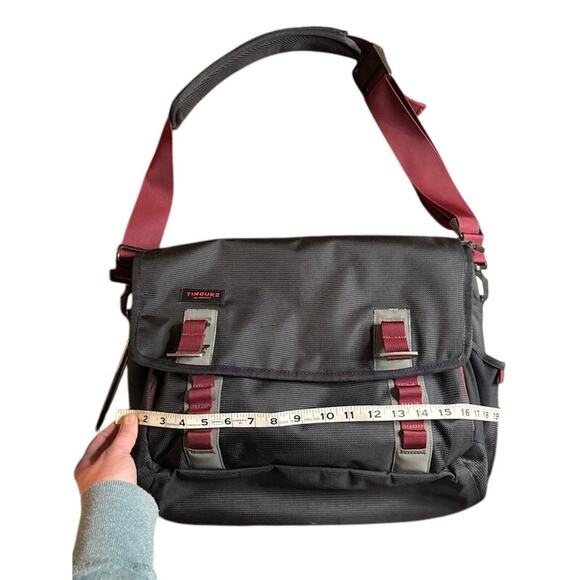 TIMBUK2 Maroon Red Black Command Messenger Laptop Bag Pockets Shoulder Strap - Picture 9 of 9